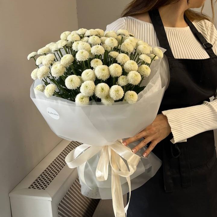 Букет из 11 кустовых хризантем Ньютон